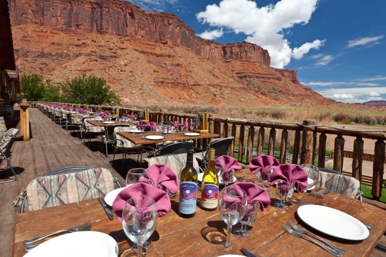 Restaurant deck